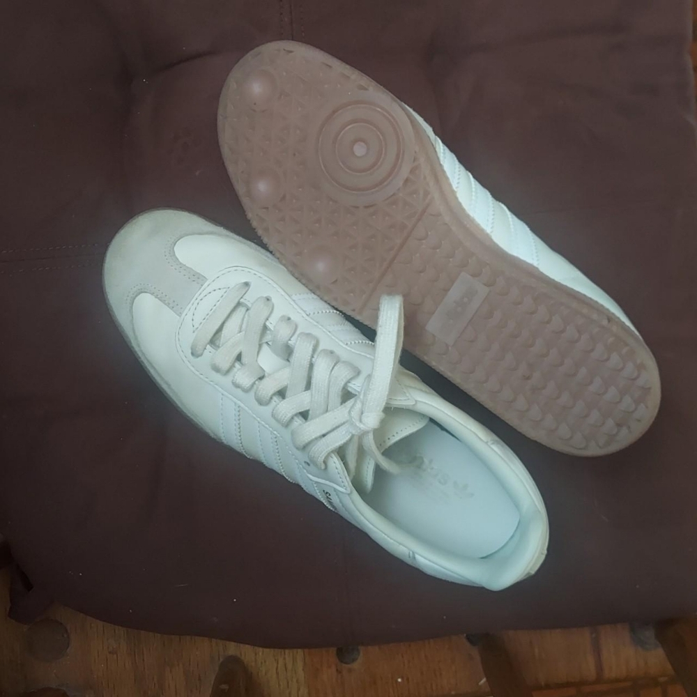Adidas Samba Og Cremè, leather with tan rubber sole Men's womens 7